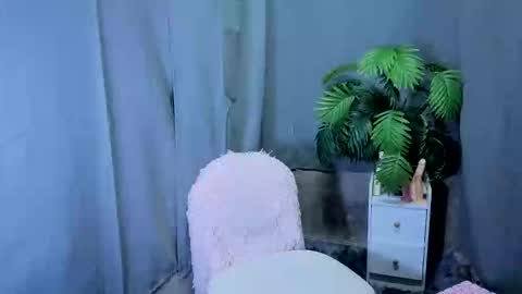 Reyn online show from October 18, 12:09 pm