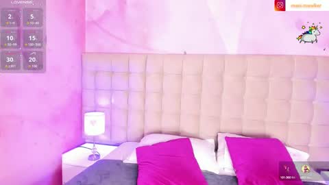 maxim online show from October 7, 7:37 am