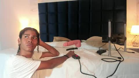 maxim online show from November 29, 5:37 am