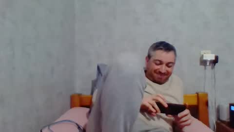 Maxime online show from December 17, 7:59 pm