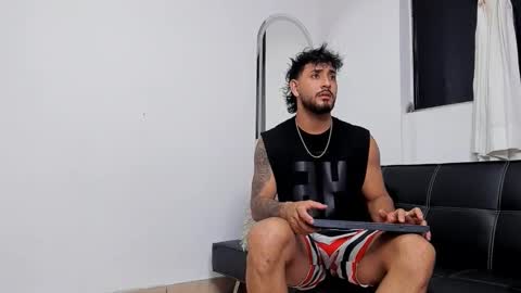 Maximo online show from November 20, 3:27 am