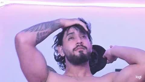 Maximo online show from December 19, 2:51 am