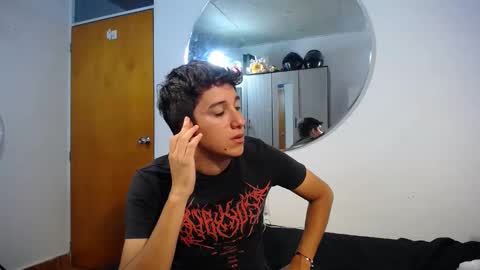 -- maximo and isa -- online show from September 11, 2:57 am