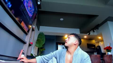 maximo_and_marcelo online show from May 19, 12:01 pm