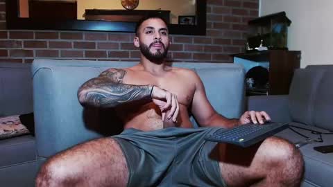 Snapshot of maximo_luck chatting on October 1, 9:13 pm Max online show from October 1, 9:13 pm