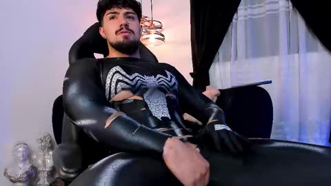 Snapshot of maximo_rodriguez chatting on October 4, 5:49 am Maximo online show from October 4, 5:49 am