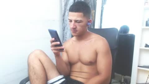 maximo_ston online show from April 7, 1:07 am