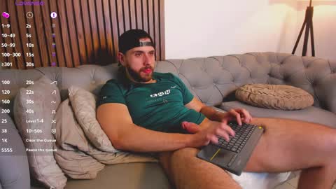 Maximo Wolf online show from April 1, 1:28 am