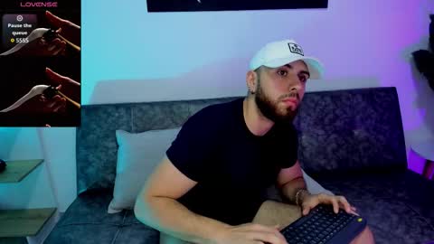 Maximo Wolf online show from December 5, 10:40 pm