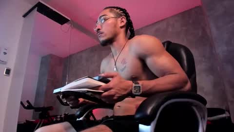 maximo_zahir online show from January 11, 7:31 pm