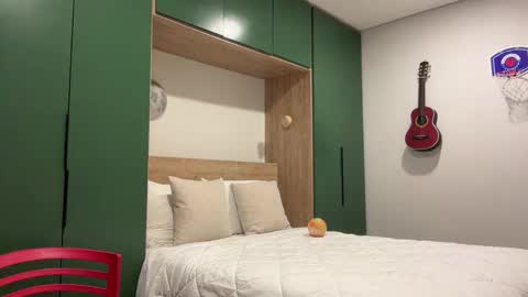 Sebastian online show from November 29, 1:35 am