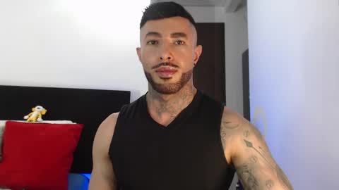 Independent Model online show from May 9, 5:13 am