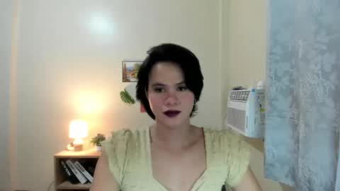Snapshot of maxine_fucks chatting on October 22, 7:26 pm maxine_fucks online show from October 22, 7:26 pm