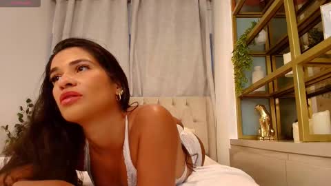 Maxine online show from February 24, 9:18 pm