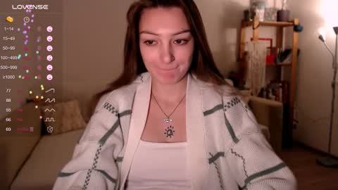 Maxine online show from November 17, 1:24 pm