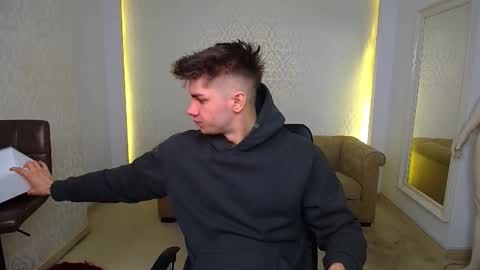 MaxKaiden online show from February 3, 5:49 am