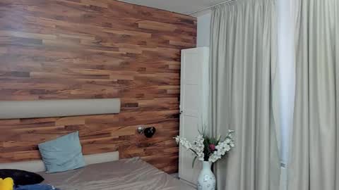 MaxKaiden online show from March 26, 9:47 am