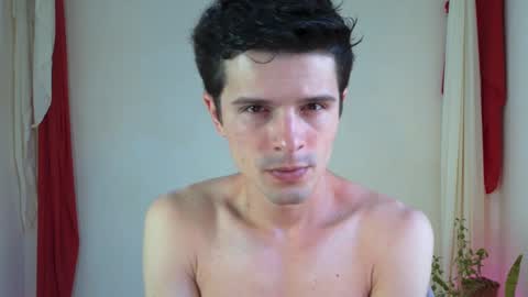 Max online show from December 7, 9:22 am