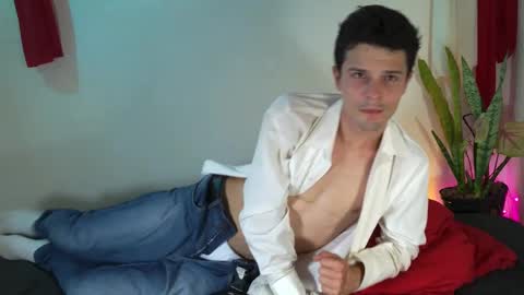 Max online show from February 4, 4:26 am