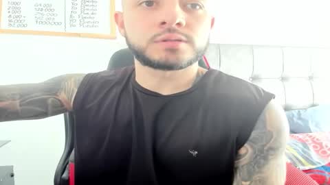 maxvibe_ online show from October 18, 7:51 pm