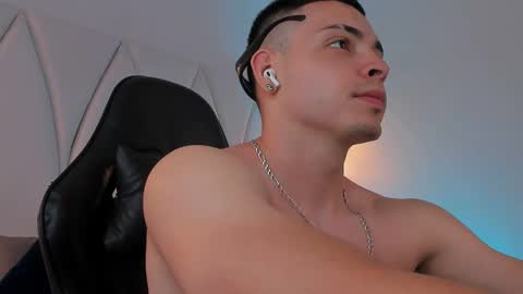 MAX online show from March 7, 11:16 pm