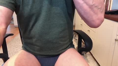 Max online show from April 10, 5:57 am