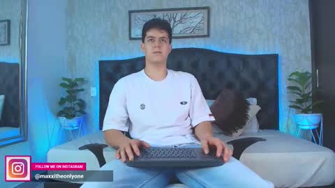 Maxxi online show from December 14, 3:46 am