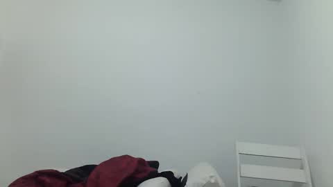 maxxou69hot online show from February 9, 5:11 am