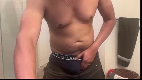 maxxx4242 online show from March 3, 8:27 pm