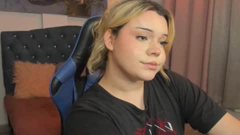 Maxine Minx online show from March 11, 11:23 am