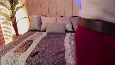 may lyonheart online show from July 7, 12:34 am
