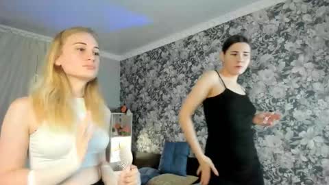 Leila online show from December 18, 12:55 pm