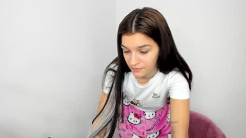 Maya online show from January 14, 4:48 pm