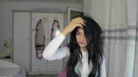 Maya online show from February 15, 3:55 pm