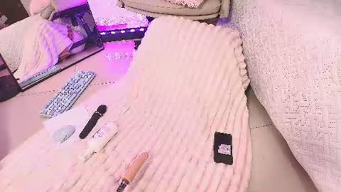 Maya online show from July 7, 4:47 am