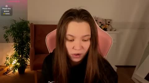 Maya online show from April 3, 6:31 am