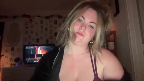 Maya Belle online show from March 8, 1:39 am