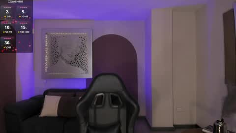 Maya online show from June 3, 8:03 pm