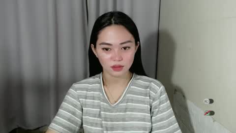 Snapshot of mayasally_ chatting on December 22, 5:55 am mayasally_ online show from December 22, 5:55 am