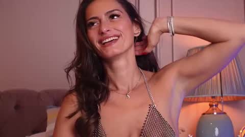 Snapshot of mayavixxen chatting on September 10, 2:34 am MayaVixxen online show from September 10, 2:34 am