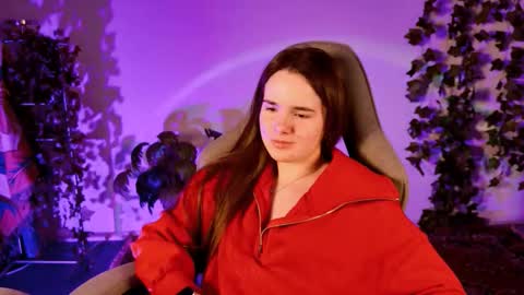 maybloom_ online show from March 5, 4:05 pm