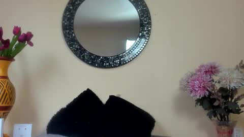 Maye  online show from March 4, 12:46 pm