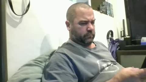 Dad bod 43 online show from March 26, 3:01 am