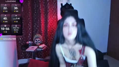 Snapshot of mazikeen__0 chatting on October 25, 4:57 am Isabella online show from October 25, 4:57 am