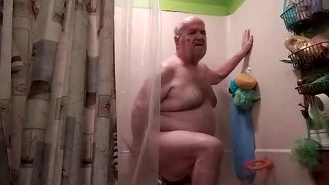 mcwire4 online show from January 1, 12:43 am