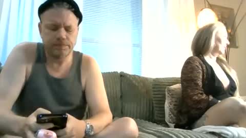 me2283 online show from June 8, 11:00 am
