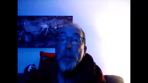 me at home online show from December 17, 11:06 am