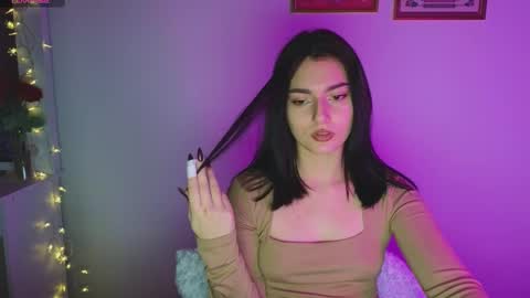 Dina online show from March 4, 4:20 pm