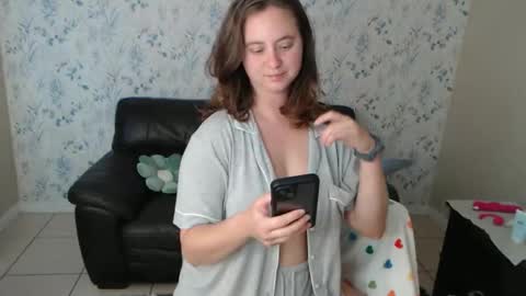 Meeka Peeka online show from May 8, 6:57 pm