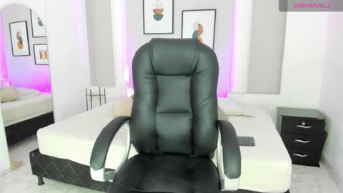 megan__monroe online show from December 4, 11:15 pm